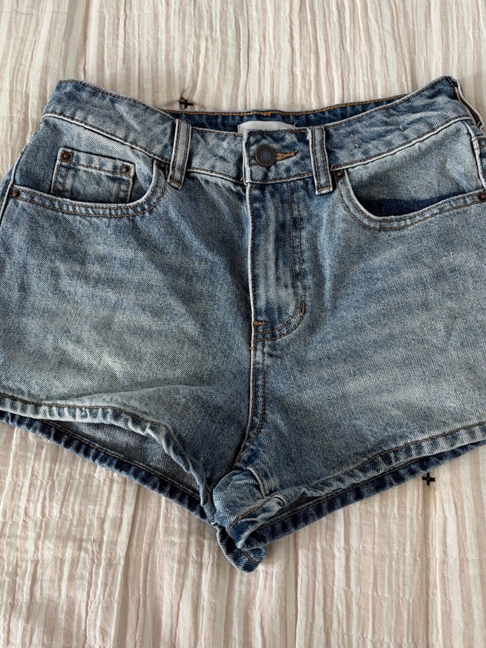 PacSun Womens High Rise Mom Denim Shorts Medium Wash Button Fly Size 25